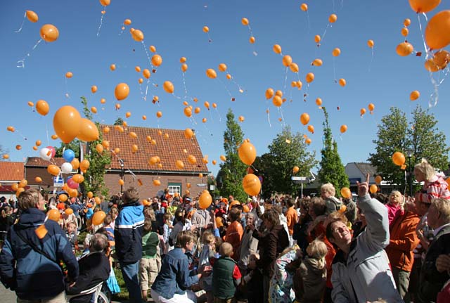 Koninginnedagopening in Schipluiden 2007